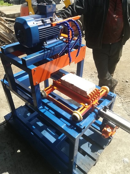 ������ �������� Goliaf-ST350  �� �����