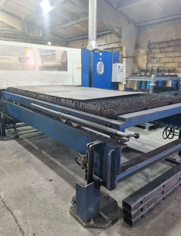 ������ �������� ����� Trumpf Trulaser 3020. 2006 �